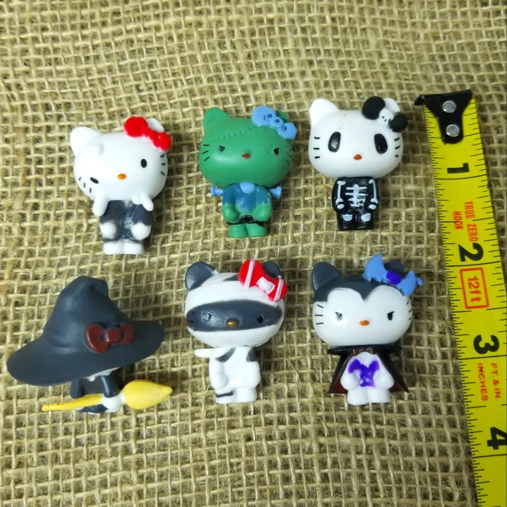 Hello Kitty Halloween mini figures - Picture 2 of 6